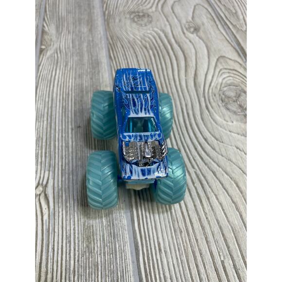 Monster Jam Hot Wheels Lot of 2 Zombie Fire and Ice Rodger Dodger Diecast Loose - Picture 4 of 8